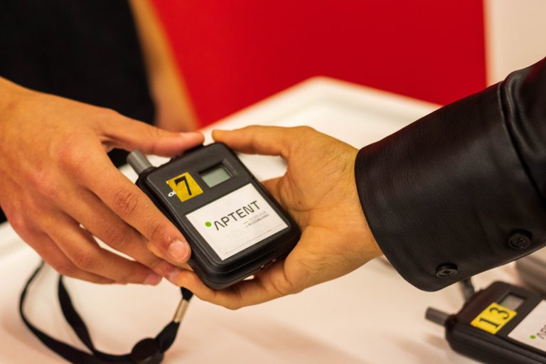 sistema de ayuda auditiva